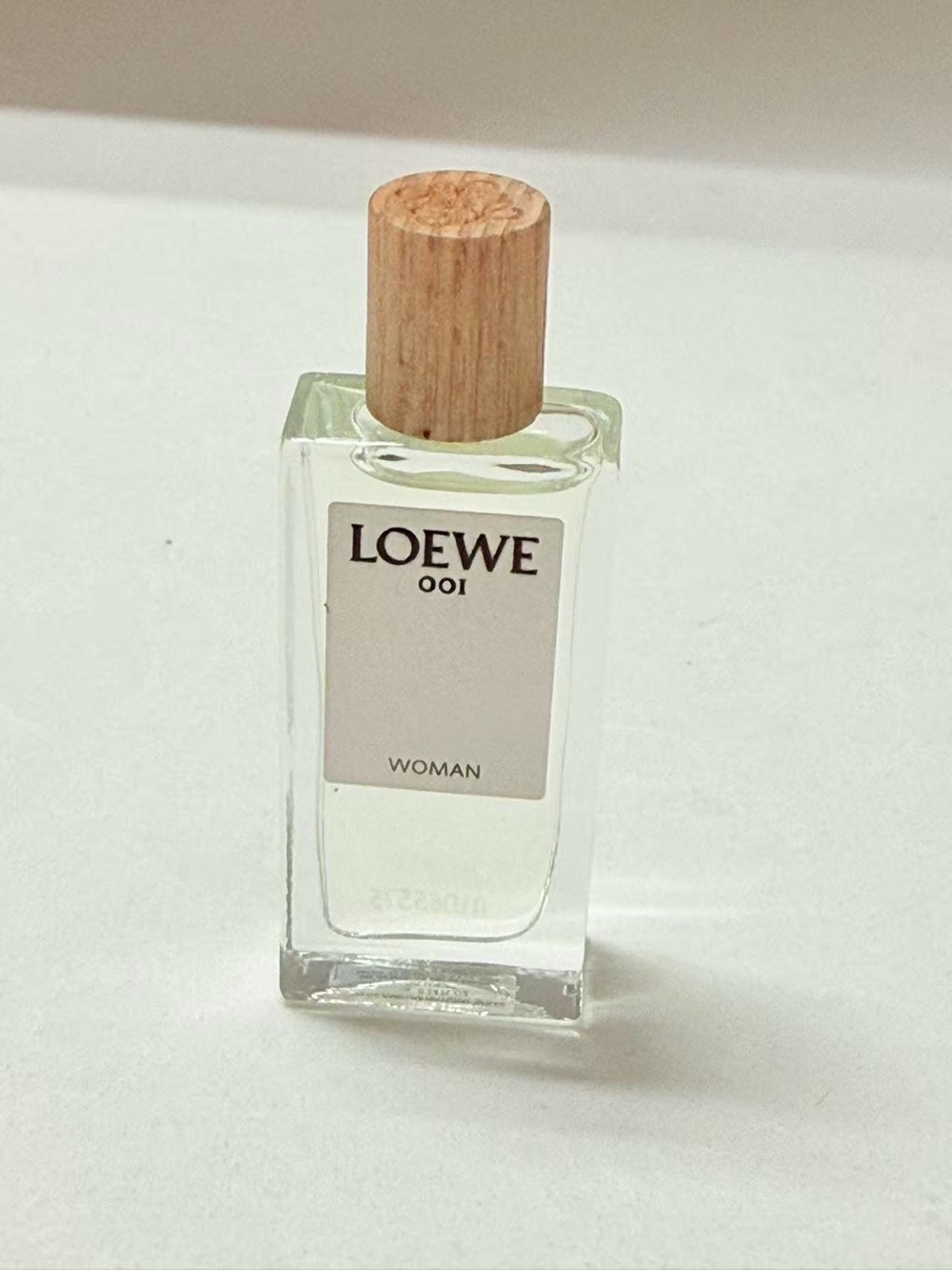 ✨ Loewe 001 Woman – 7ml Official Mini Dabber ✨